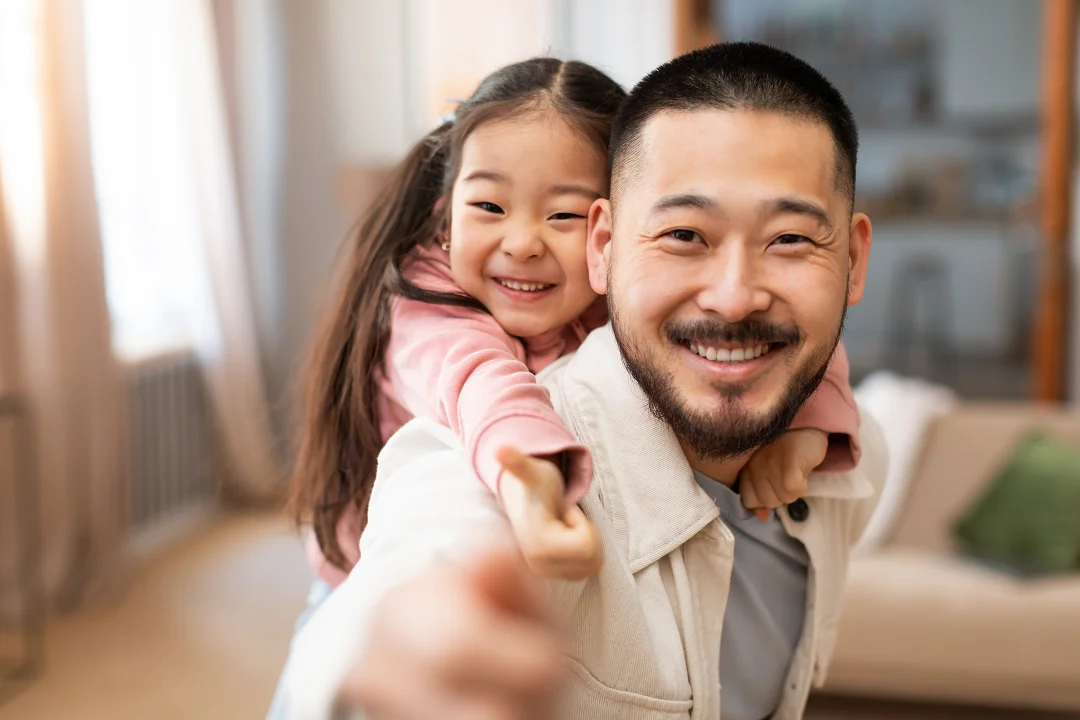 Mengapa mendapatkan insurans hayat untuk anak di Malaysia penting